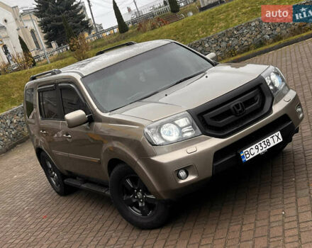 Бежевый Хонда Пилот, объемом двигателя 3.47 л и пробегом 222 тыс. км за 12700 $, фото 1 на Automoto.ua