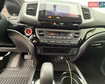 Черный Хонда Пилот, объемом двигателя 3.47 л и пробегом 162 тыс. км за 22000 $, фото 17 на Automoto.ua