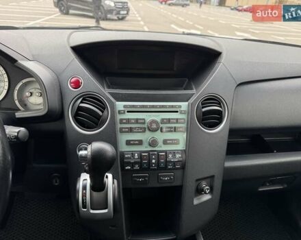 Серый Хонда Пилот, объемом двигателя 3.47 л и пробегом 258 тыс. км за 9900 $, фото 26 на Automoto.ua