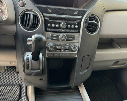 Сірий Хонда Пілот, об'ємом двигуна 3.47 л та пробігом 309 тис. км за 10500 $, фото 10 на Automoto.ua