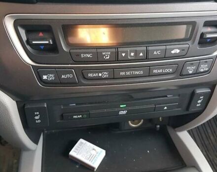 Серый Хонда Пилот, объемом двигателя 3.47 л и пробегом 90 тыс. км за 19300 $, фото 2 на Automoto.ua