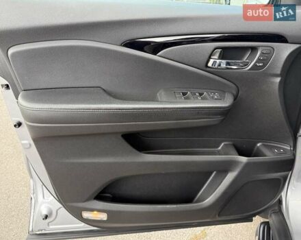 Серый Хонда Пилот, объемом двигателя 3 л и пробегом 125 тыс. км за 23500 $, фото 42 на Automoto.ua