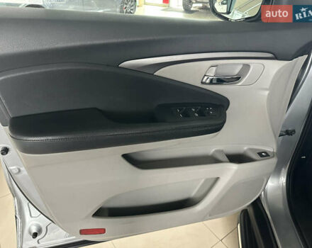 Серый Хонда Пилот, объемом двигателя 3.47 л и пробегом 77 тыс. км за 24950 $, фото 12 на Automoto.ua