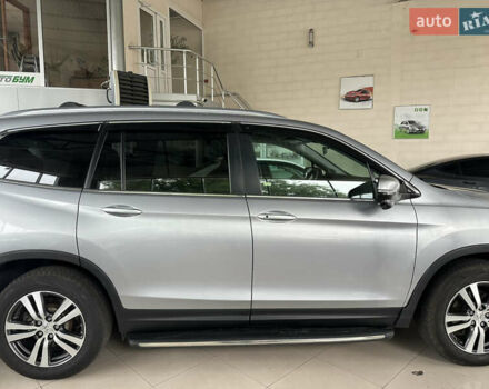 Серый Хонда Пилот, объемом двигателя 3.47 л и пробегом 77 тыс. км за 24950 $, фото 4 на Automoto.ua