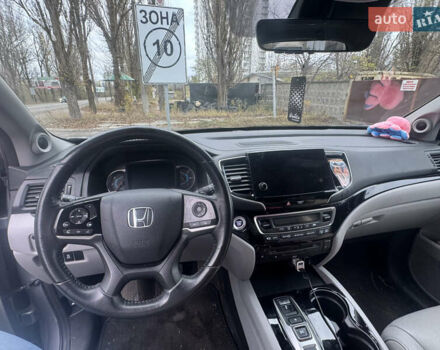 Серый Хонда Пилот, объемом двигателя 3.47 л и пробегом 135 тыс. км за 24000 $, фото 7 на Automoto.ua