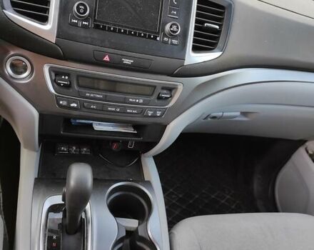 Серый Хонда Пилот, объемом двигателя 3.5 л и пробегом 155 тыс. км за 20000 $, фото 6 на Automoto.ua