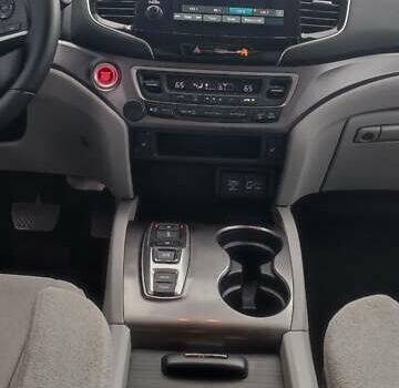 Серый Хонда Пилот, объемом двигателя 3.47 л и пробегом 30 тыс. км за 27700 $, фото 17 на Automoto.ua