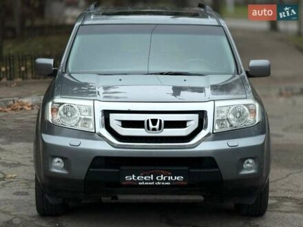 Серый Хонда Пилот, объемом двигателя 3.47 л и пробегом 258 тыс. км за 11499 $, фото 1 на Automoto.ua