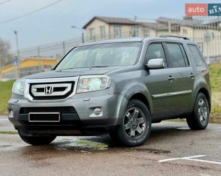 Серый Хонда Пилот, объемом двигателя 3.5 л и пробегом 258 тыс. км за 9250 $, фото 1 на Automoto.ua