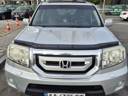 Серый Хонда Пилот, объемом двигателя 3.5 л и пробегом 231 тыс. км за 10000 $, фото 1 на Automoto.ua