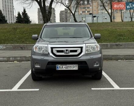 Серый Хонда Пилот, объемом двигателя 3.47 л и пробегом 258 тыс. км за 9900 $, фото 1 на Automoto.ua