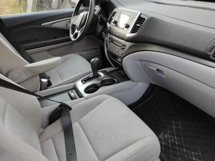 Серый Хонда Пилот, объемом двигателя 3.5 л и пробегом 155 тыс. км за 20000 $, фото 1 на Automoto.ua