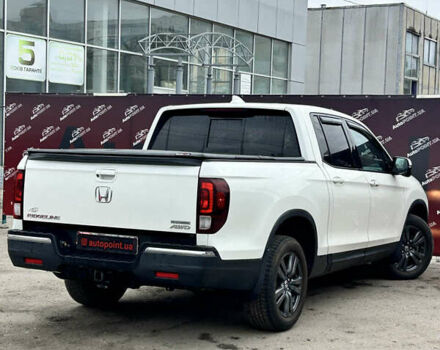 Белый Хонда Риджлайн, объемом двигателя 3.47 л и пробегом 87 тыс. км за 21900 $, фото 4 на Automoto.ua