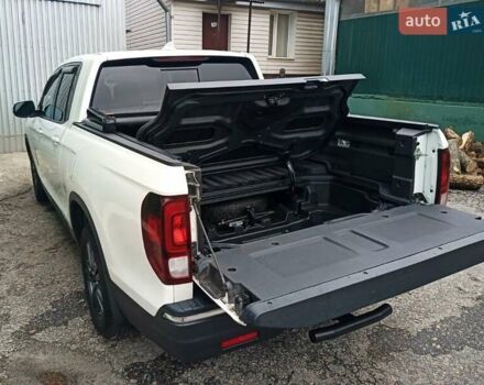 Білий Хонда Ріджлайн, об'ємом двигуна 3.5 л та пробігом 80 тис. км за 25500 $, фото 10 на Automoto.ua