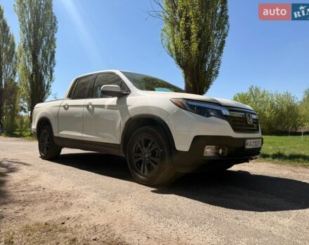 Белый Хонда Риджлайн, объемом двигателя 3.47 л и пробегом 122 тыс. км за 24300 $, фото 3 на Automoto.ua