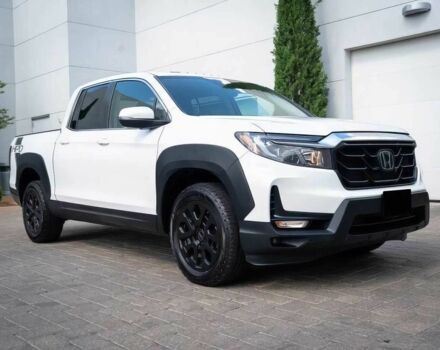 Белый Хонда Риджлайн, объемом двигателя 3.5 л и пробегом 13 тыс. км за 37000 $, фото 1 на Automoto.ua