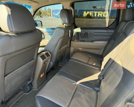 Черный Хонда Риджлайн, объемом двигателя 3.5 л и пробегом 381 тыс. км за 7000 $, фото 12 на Automoto.ua