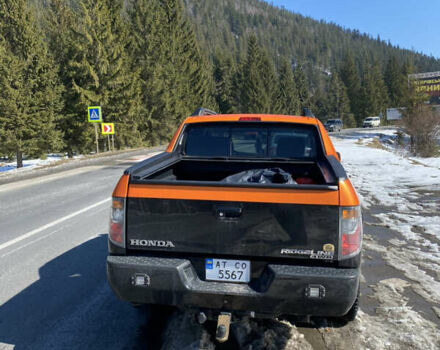 Черный Хонда Риджлайн, объемом двигателя 3.5 л и пробегом 255 тыс. км за 16800 $, фото 4 на Automoto.ua