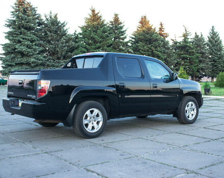 Черный Хонда Риджлайн, объемом двигателя 3.5 л и пробегом 130 тыс. км за 13500 $, фото 7 на Automoto.ua