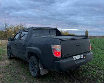 Чорний Хонда Ріджлайн, об'ємом двигуна 3.5 л та пробігом 300 тис. км за 3504 $, фото 3 на Automoto.ua