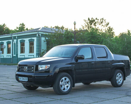 Черный Хонда Риджлайн, объемом двигателя 3.5 л и пробегом 130 тыс. км за 13500 $, фото 15 на Automoto.ua