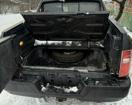 Черный Хонда Риджлайн, объемом двигателя 3.5 л и пробегом 260 тыс. км за 4700 $, фото 6 на Automoto.ua