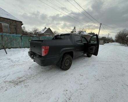 Черный Хонда Риджлайн, объемом двигателя 3.5 л и пробегом 260 тыс. км за 4700 $, фото 4 на Automoto.ua