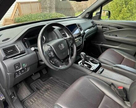 Черный Хонда Риджлайн, объемом двигателя 3.5 л и пробегом 35 тыс. км за 7900 $, фото 11 на Automoto.ua