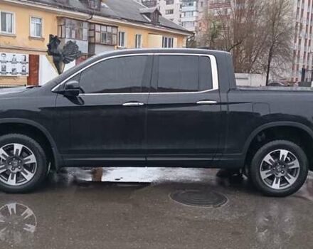 Хонда Ріджлайн 2018 у Новомосковске на Automoto.ua Чорний Хонда Ріджлайн, об'ємом двигуна 3.5 л та пробігом 67 тис. км за 26000 $, фото 4 на Automoto.ua