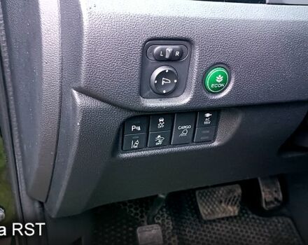 Чорний Хонда Ріджлайн, об'ємом двигуна 3.5 л та пробігом 67 тис. км за 26000 $, фото 7 на Automoto.ua