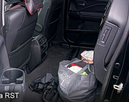 Чорний Хонда Ріджлайн, об'ємом двигуна 3.5 л та пробігом 67 тис. км за 26000 $, фото 1 на Automoto.ua