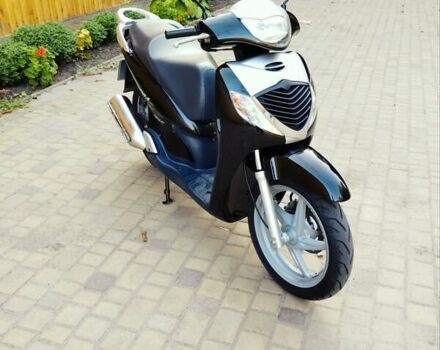 Черный Хонда SH 125, объемом двигателя 0.12 л и пробегом 34 тыс. км за 2350 $, фото 7 на Automoto.ua