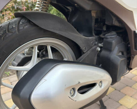 Хонда SH 125, объемом двигателя 0.12 л и пробегом 1 тыс. км за 2900 $, фото 11 на Automoto.ua