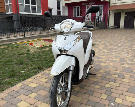Хонда SH 125, объемом двигателя 0.12 л и пробегом 1 тыс. км за 2900 $, фото 1 на Automoto.ua
