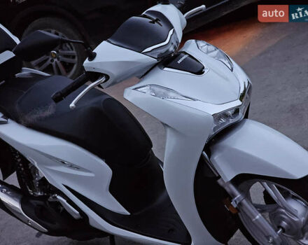 Хонда SH 125, об'ємом двигуна 1.25 л та пробігом 1 тис. км за 5300 $, фото 2 на Automoto.ua