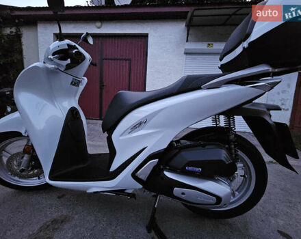 Хонда SH 125, об'ємом двигуна 1.25 л та пробігом 1 тис. км за 5300 $, фото 5 на Automoto.ua