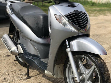 Хонда SH 125, об'ємом двигуна 0.12 л та пробігом 25 тис. км за 650 $, фото 1 на Automoto.ua