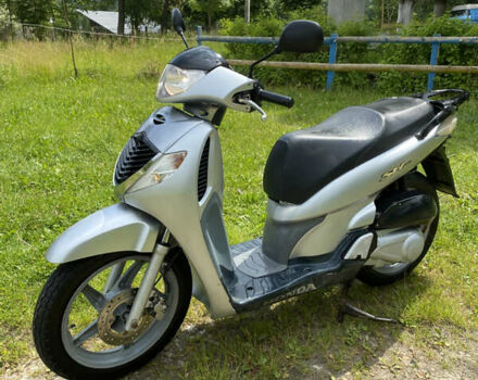 Серый Хонда SH 125, объемом двигателя 0 л и пробегом 22 тыс. км за 700 $, фото 5 на Automoto.ua