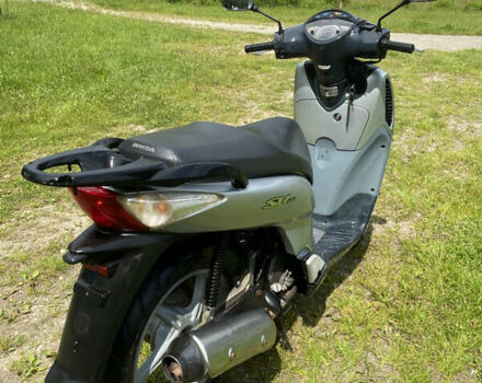 Серый Хонда SH 125, объемом двигателя 0 л и пробегом 22 тыс. км за 700 $, фото 3 на Automoto.ua