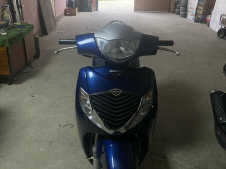 Синій Хонда SH 125, об'ємом двигуна 0.12 л та пробігом 9 тис. км за 1150 $, фото 1 на Automoto.ua