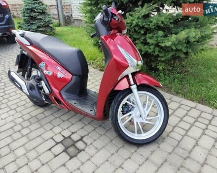 Красный Хонда SH 150, объемом двигателя 0.15 л и пробегом 19 тыс. км за 3077 $, фото 12 на Automoto.ua