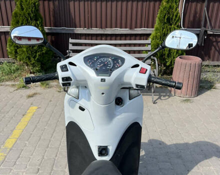 Белый Хонда SH 300i, объемом двигателя 0.28 л и пробегом 48 тыс. км за 2950 $, фото 8 на Automoto.ua