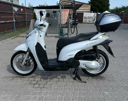 Белый Хонда SH 300i, объемом двигателя 0.28 л и пробегом 48 тыс. км за 2950 $, фото 6 на Automoto.ua