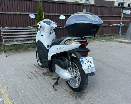 Белый Хонда SH 300i, объемом двигателя 0.28 л и пробегом 48 тыс. км за 2950 $, фото 5 на Automoto.ua