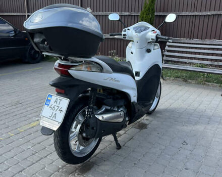 Белый Хонда SH 300i, объемом двигателя 0.28 л и пробегом 48 тыс. км за 2950 $, фото 3 на Automoto.ua