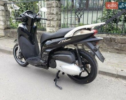 Черный Хонда SH 300i, объемом двигателя 0 л и пробегом 35 тыс. км за 1150 $, фото 6 на Automoto.ua
