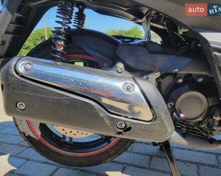 Чорний Хонда SH 300i, об'ємом двигуна 0 л та пробігом 9 тис. км за 2500 $, фото 4 на Automoto.ua