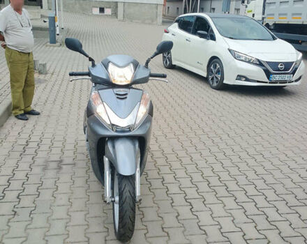 Хонда SH 300i, объемом двигателя 0.25 л и пробегом 20 тыс. км за 4200 $, фото 2 на Automoto.ua