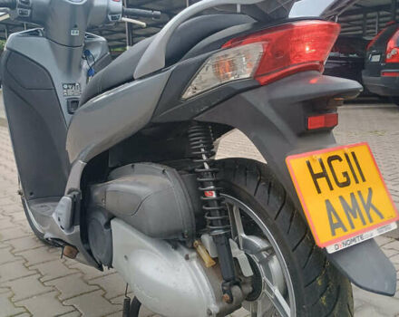 Хонда SH 300i, объемом двигателя 0.25 л и пробегом 20 тыс. км за 4200 $, фото 3 на Automoto.ua
