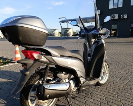 Хонда SH 300i, объемом двигателя 0.28 л и пробегом 0 тыс. км за 2088 $, фото 4 на Automoto.ua